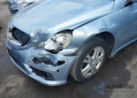 2008 Mercedes-Benz R 350 4Matic z USA, uszkodzony, nr VIN 4JGCB65E58A074031